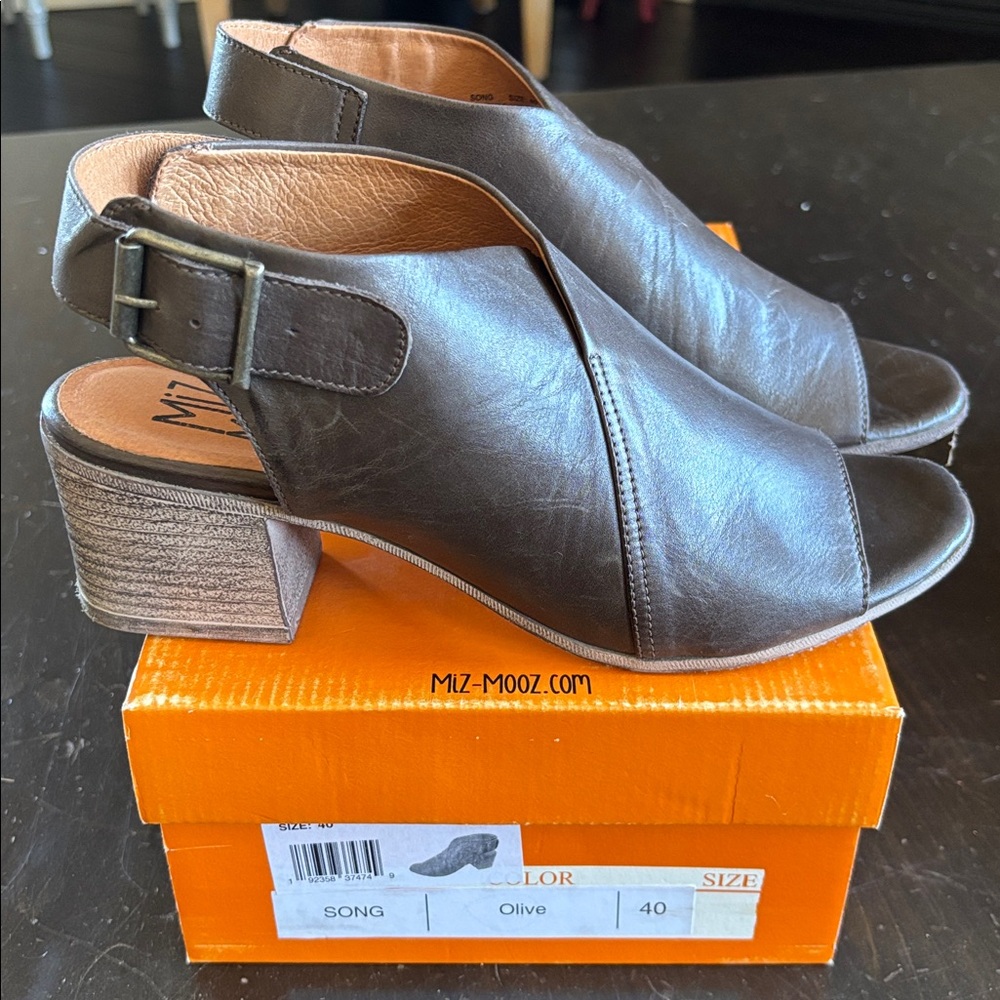 Miz Mooz Olive Song heels leather 40 size 9 EUC